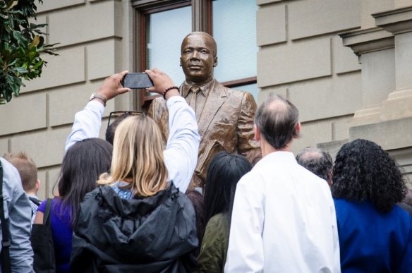 Unveiling of the statue