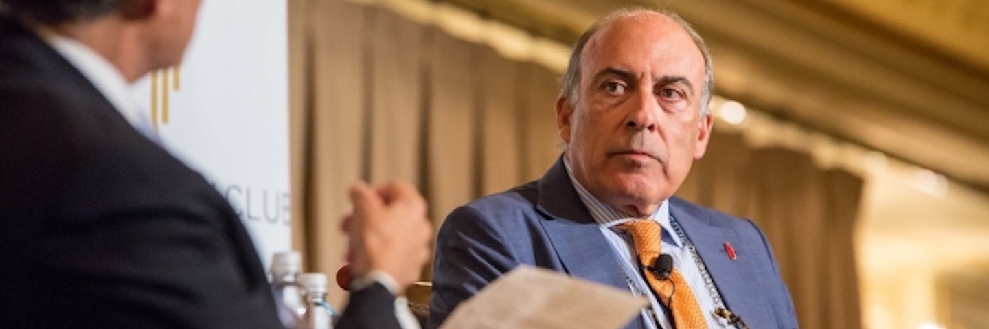 Coca-Cola former CEO Muhtar Kent was honored as the 2018 International Executive of the Year